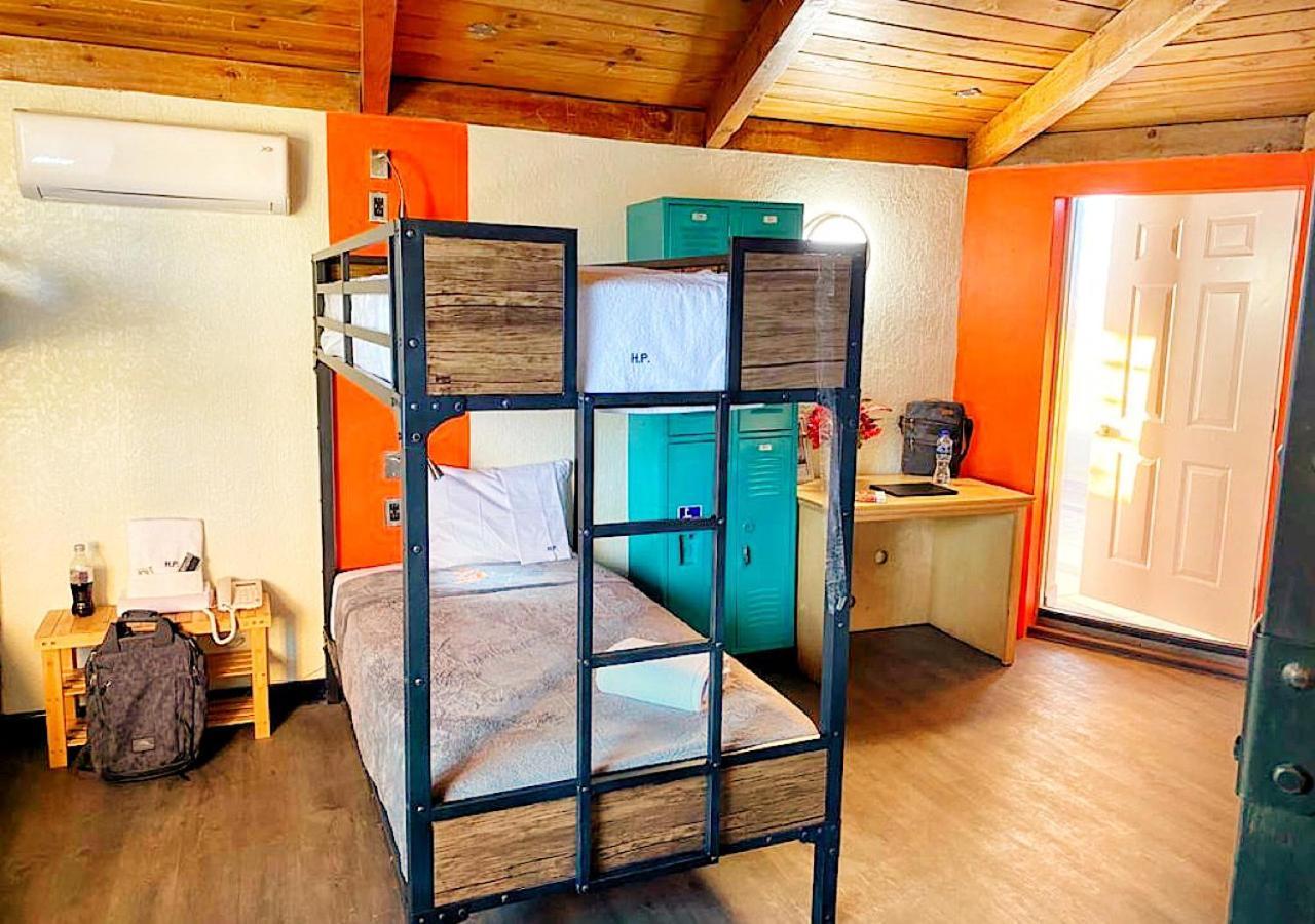 Paris Hostel Тихуана Экстерьер фото